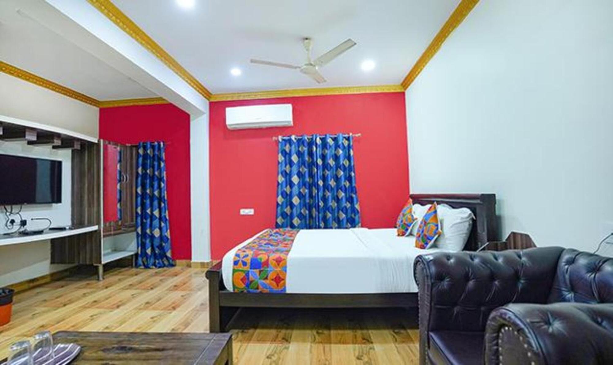 Fabexpress Lloyds Inn - T Nagar Chennai Exterior foto